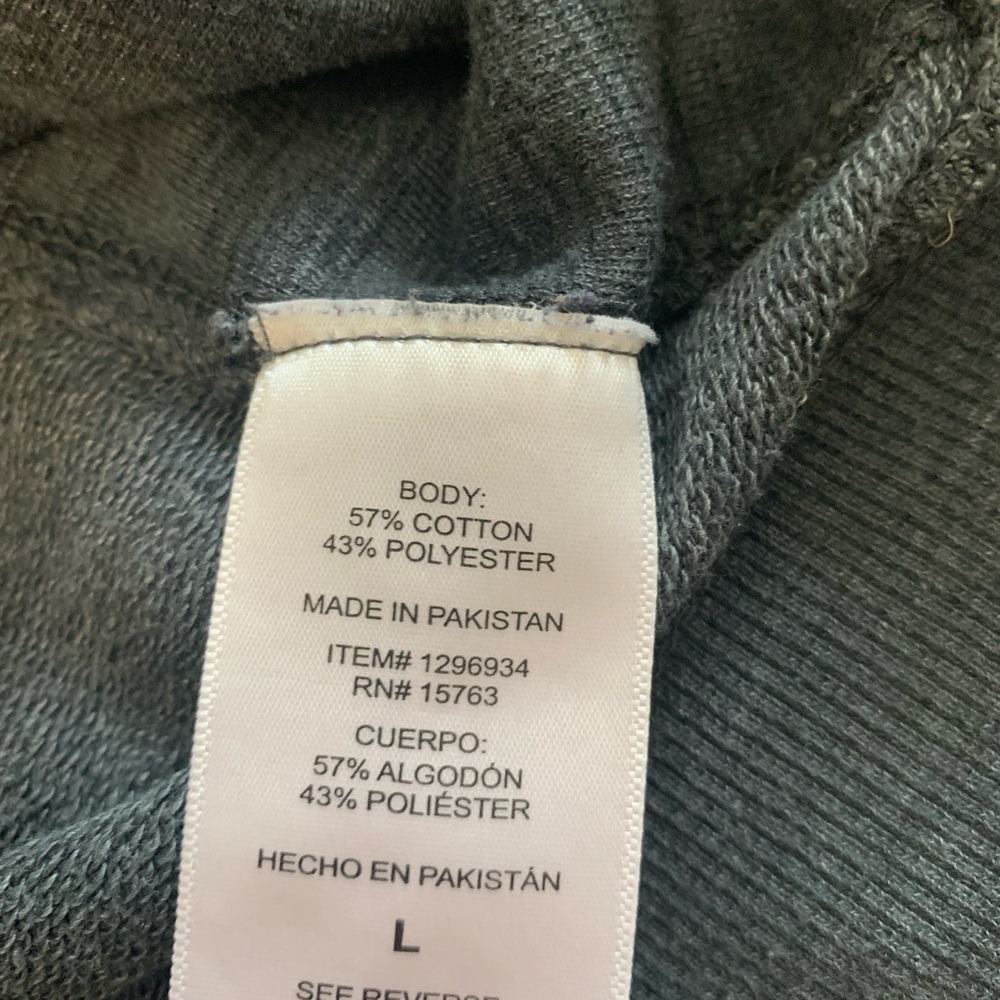 Champion Sweatshirt - Picture 7 of 16